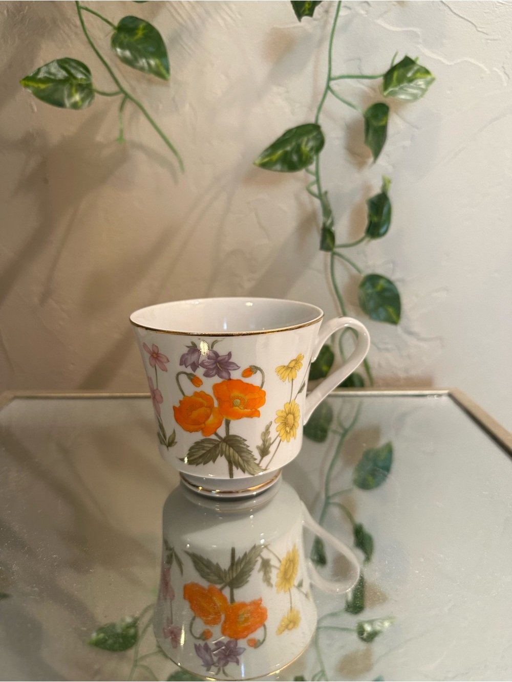 Floral Porcelain Tea Mug in White with Flower Design